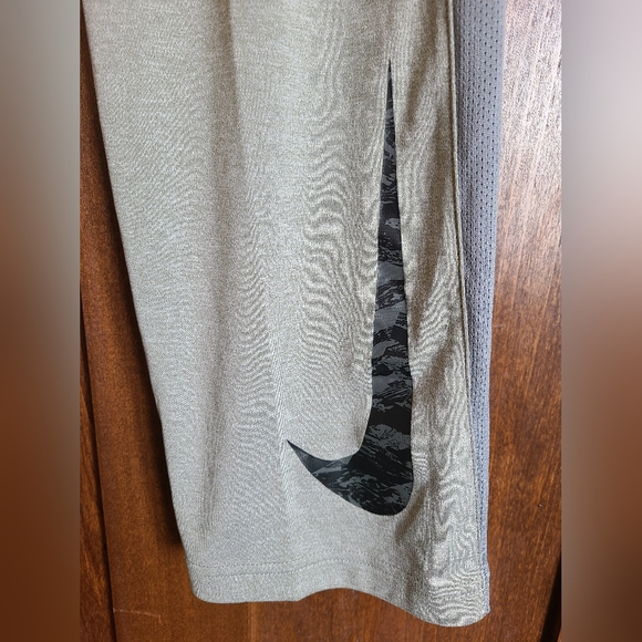 NWT! Youth Nike pants - Picture 4 of 8